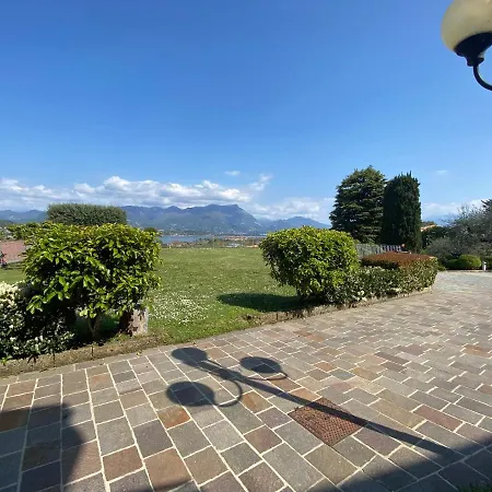 Apartman Flowers & Garden Con Vista *