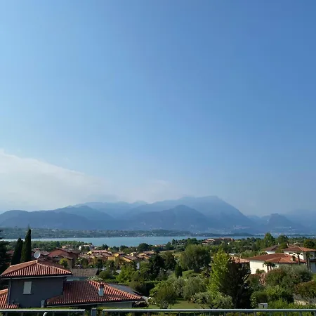 Apartman Flowers & Garden Con Vista *