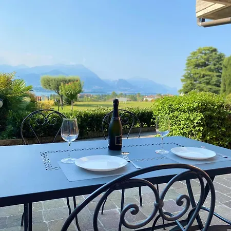 Apartman Flowers & Garden Con Vista
